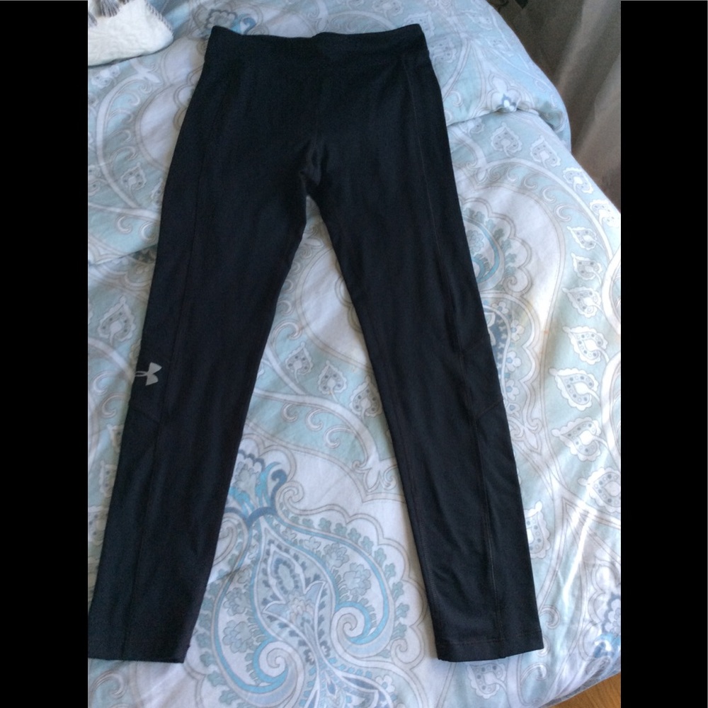 Under Armour black workout leggings